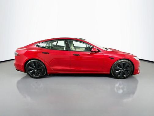 2022 Tesla Model S Base
