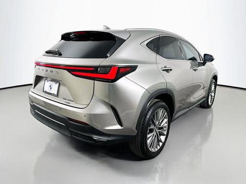 2022 Lexus NX 350h Luxury
