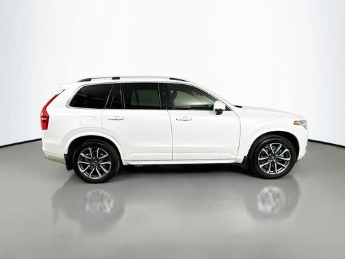 2018 Volvo XC90 T5 Momentum