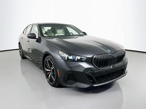 2026 BMW 550e xDrive