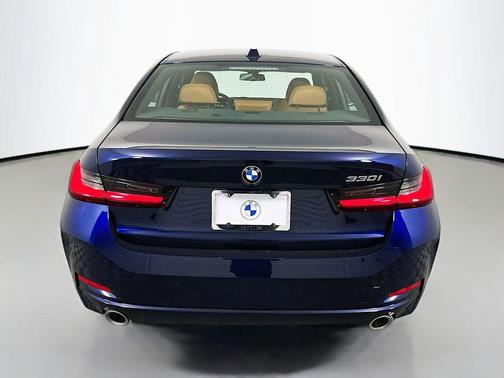 2025 BMW 330 330i Sedan