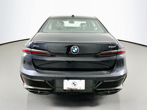 2025 BMW 760 i xDrive