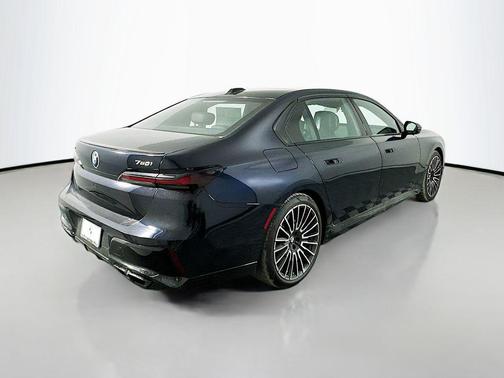 2025 BMW 760 i xDrive