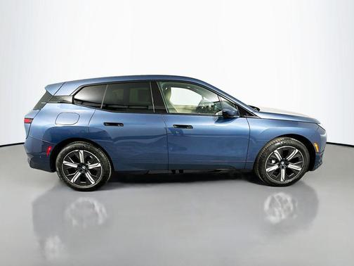 2026 BMW iX xDrive45