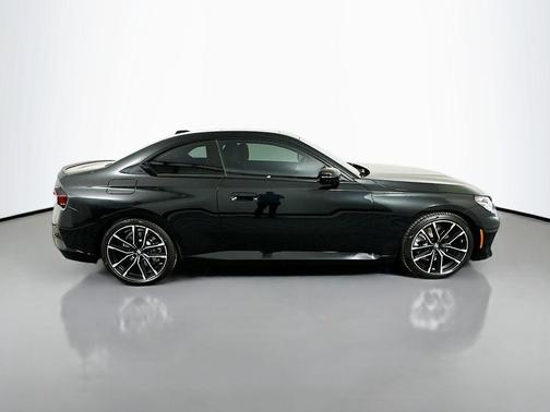 2023 BMW 230 i