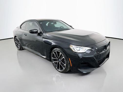 2023 BMW 230 i