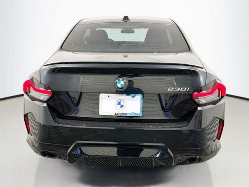 2023 BMW 230 i