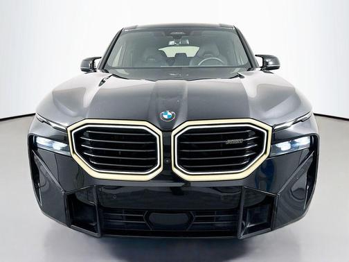 2023 BMW XM Base