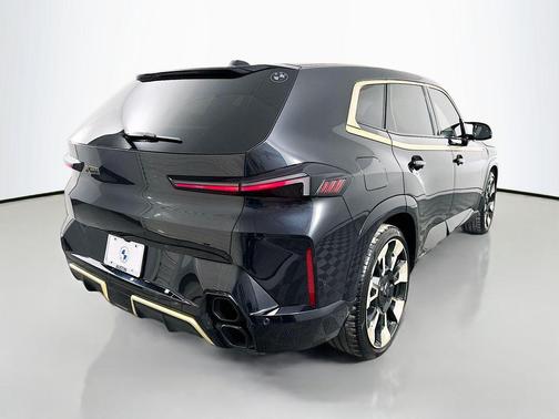 2023 BMW XM Base