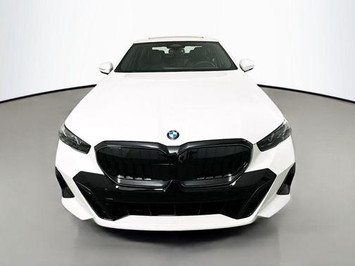 2025 BMW 530 i