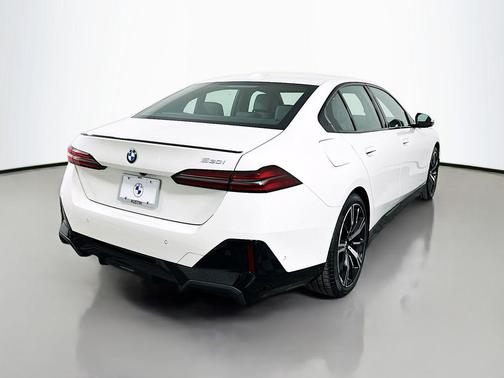2025 BMW 530 i