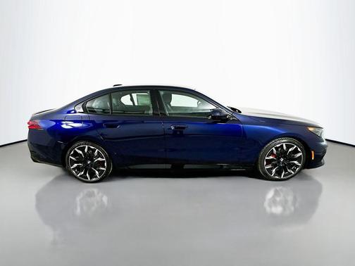 2026 BMW 550e xDrive