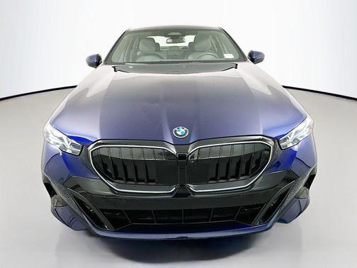 2026 BMW 550e xDrive