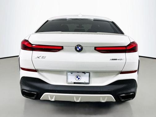 2022 BMW X6 xDrive40i