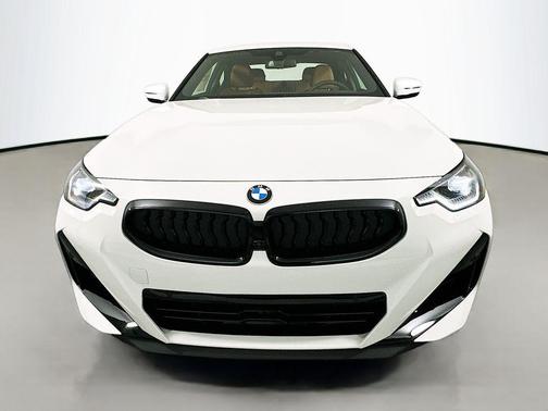 2026 BMW 230 i