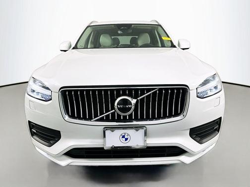 2023 Volvo XC90 B5 Core