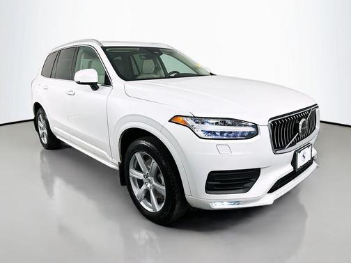 2023 Volvo XC90 B5 Core