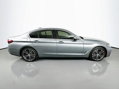 2023 BMW 540 i