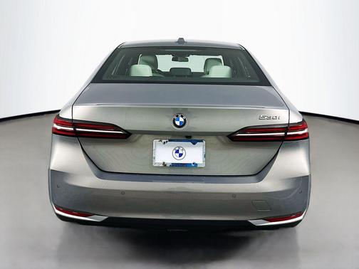 2026 BMW 530 i