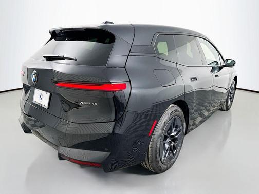 2026 BMW iX xDrive45