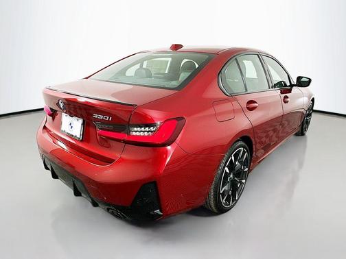 2025 BMW 330 i