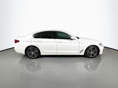 2023 BMW 530 i