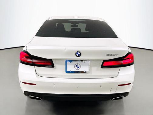 2023 BMW 530 i