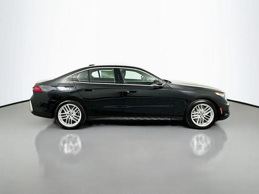 2024 BMW 530 i