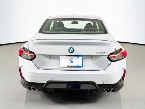 2023 BMW 230 i