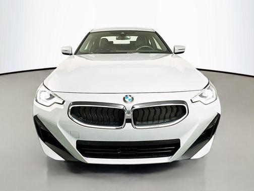 2023 BMW 230 i