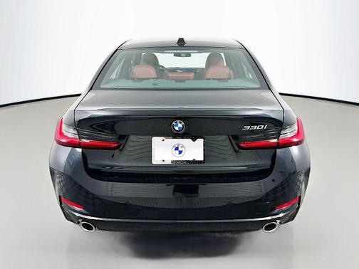 2025 BMW 330 330i Sedan