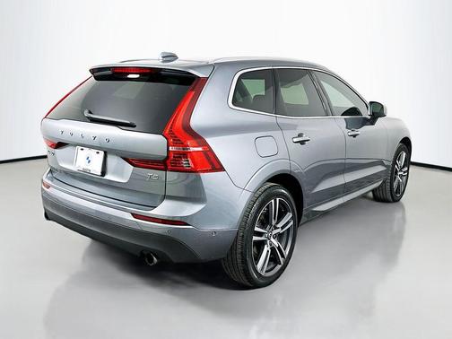 2019 Volvo XC60 T5 Momentum