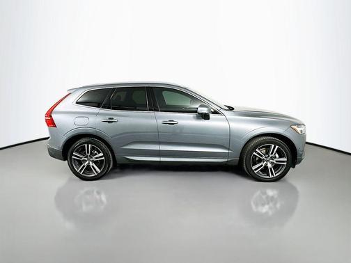 2019 Volvo XC60 T5 Momentum
