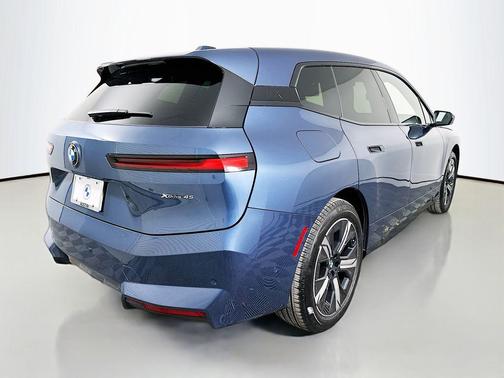 2026 BMW iX xDrive45