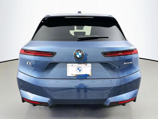 2026 BMW iX xDrive45