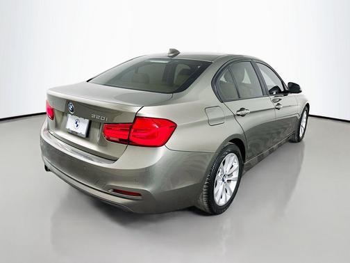 2016 BMW 320 i