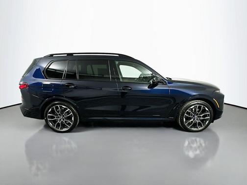 2026 BMW X7 M60i