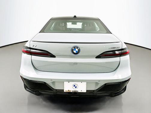 2025 BMW i7 eDrive50