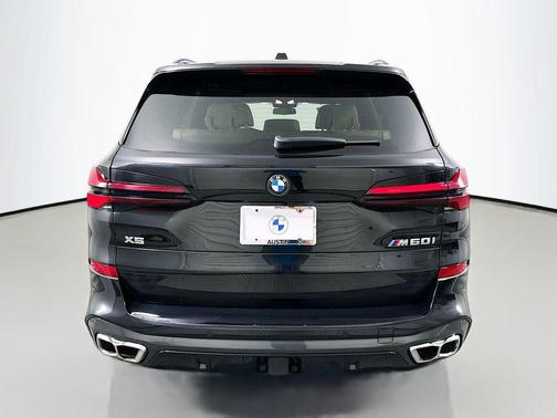 2025 BMW X5 M60i