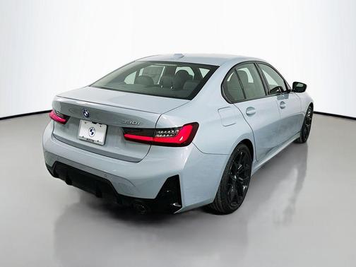 2025 BMW 330 330i Sedan