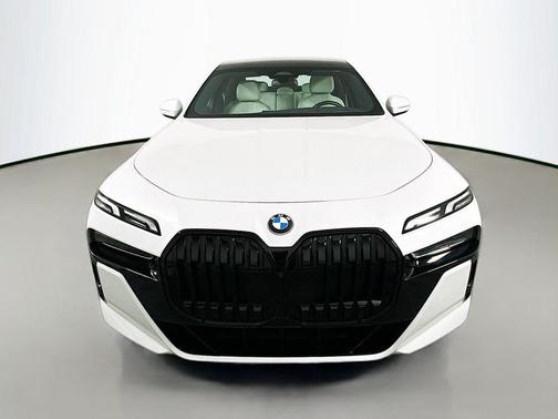 2023 BMW 760 i xDrive