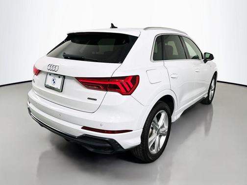2020 Audi Q3 45 S line Premium