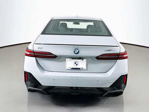 2026 BMW i5 eDrive40