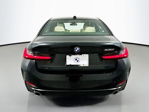2025 BMW 330 330i Sedan