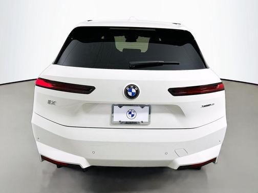 2026 BMW iX xDrive45