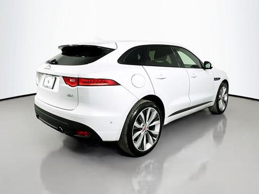 2017 Jaguar F-PACE 35t R-Sport