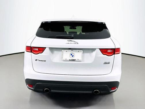 2017 Jaguar F-PACE 35t R-Sport