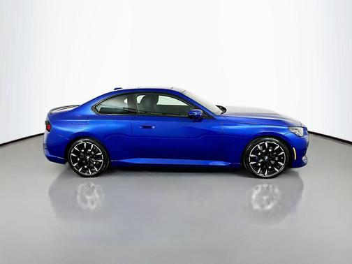 2025 BMW 230 i
