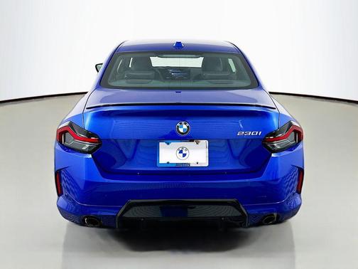 2025 BMW 230 i
