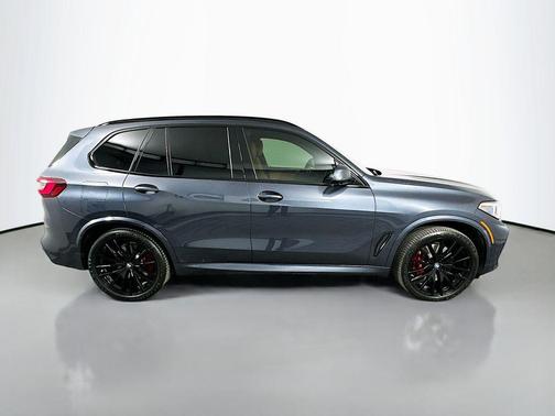 2021 BMW X5 M50i